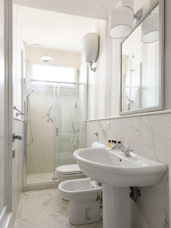Le Mille E Una Notte Exclusive Suite Firenze Florença Exterior foto